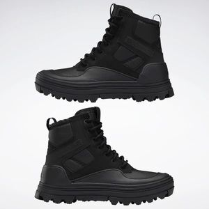 WOMEN’S REEBOK CLUB C
CLEATED MID